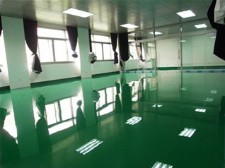 如何避免環(huán)氧地坪漆施工后出現(xiàn)色差？