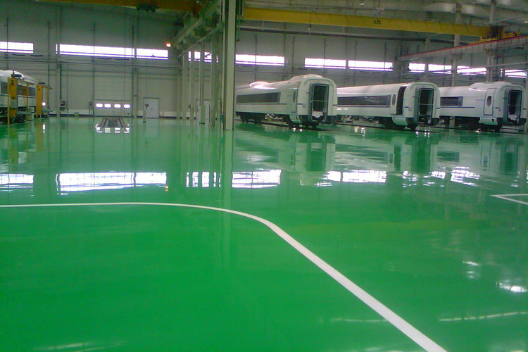 環(huán)氧地坪漆施工過(guò)程中為什么會(huì)出現(xiàn)滲色現(xiàn)象？