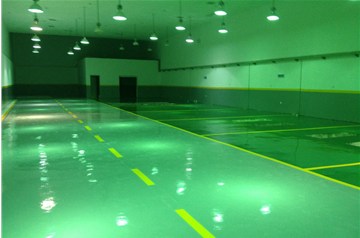 滄晟地坪漆廠家解析 環(huán)氧樹脂地坪和環(huán)氧樹脂自流地坪有什么不同？