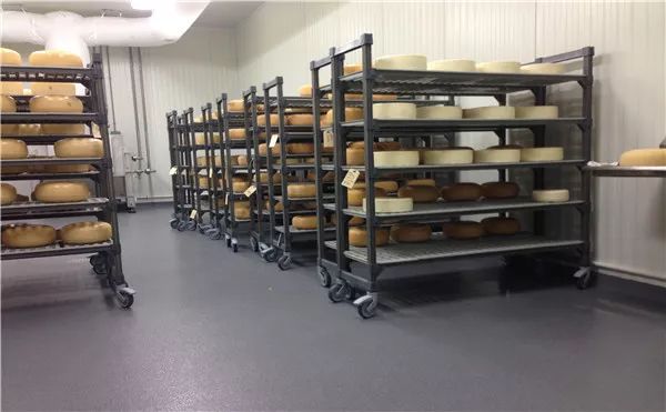 食品廠生產(chǎn)車間地坪設(shè)計(jì)時(shí)需注意哪些？