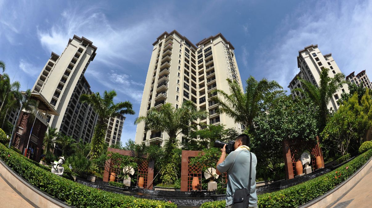 地下車庫地坪漆儼然已成為房地產(chǎn)與地坪行業(yè)密不可分的橋梁