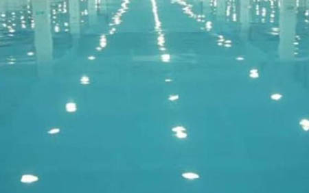 環(huán)氧地坪出現(xiàn)刷痕情況的原因是什么？如何解決？