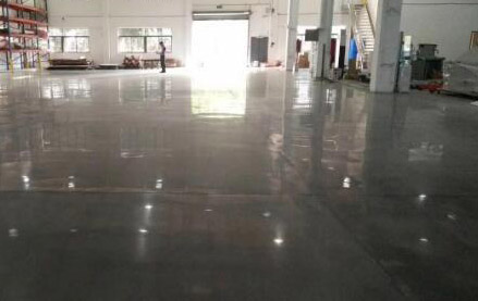 水泥地面固化拋光是什么？固化拋光有哪些好處？