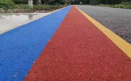 彩色防滑路面施工前的準(zhǔn)備和施工順序是什么？