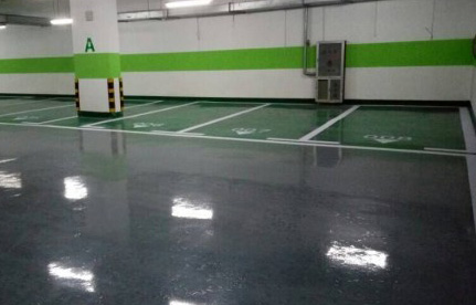 使用洗地機(jī)清潔環(huán)氧地坪漆時(shí)要注意什么？