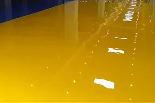 防水聚氨酯地坪出現(xiàn)地坪表面結(jié)皮、粗糙的原因