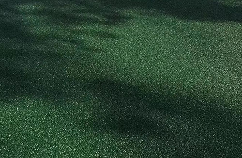 透水地坪為什么會(huì)出現(xiàn)泛堿現(xiàn)象？要怎么處理？